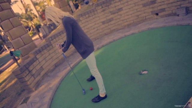 Красотка приехала на секс-измену к женатому коллеге на съемную квартиру #1