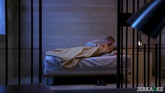 Скучающая красотка подняла настроение сексом #2