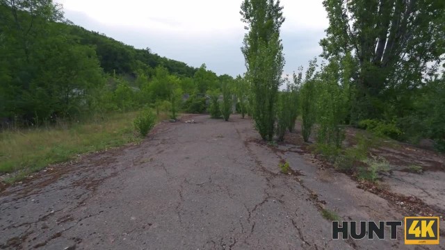 Не просто так он ее в заброшку привел #3