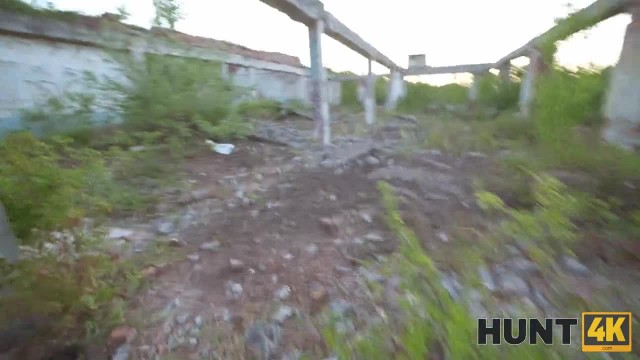 Не просто так он ее в заброшку привел #9