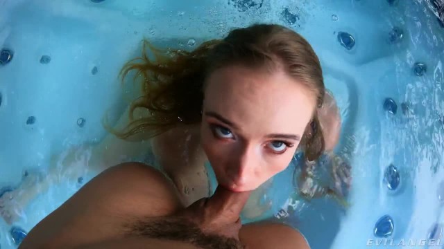 Оргазмический досуг в джакузи